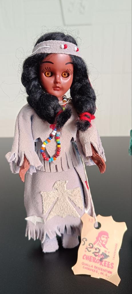 Carlson Native American girls dolls., Enlèvement ou Envoi