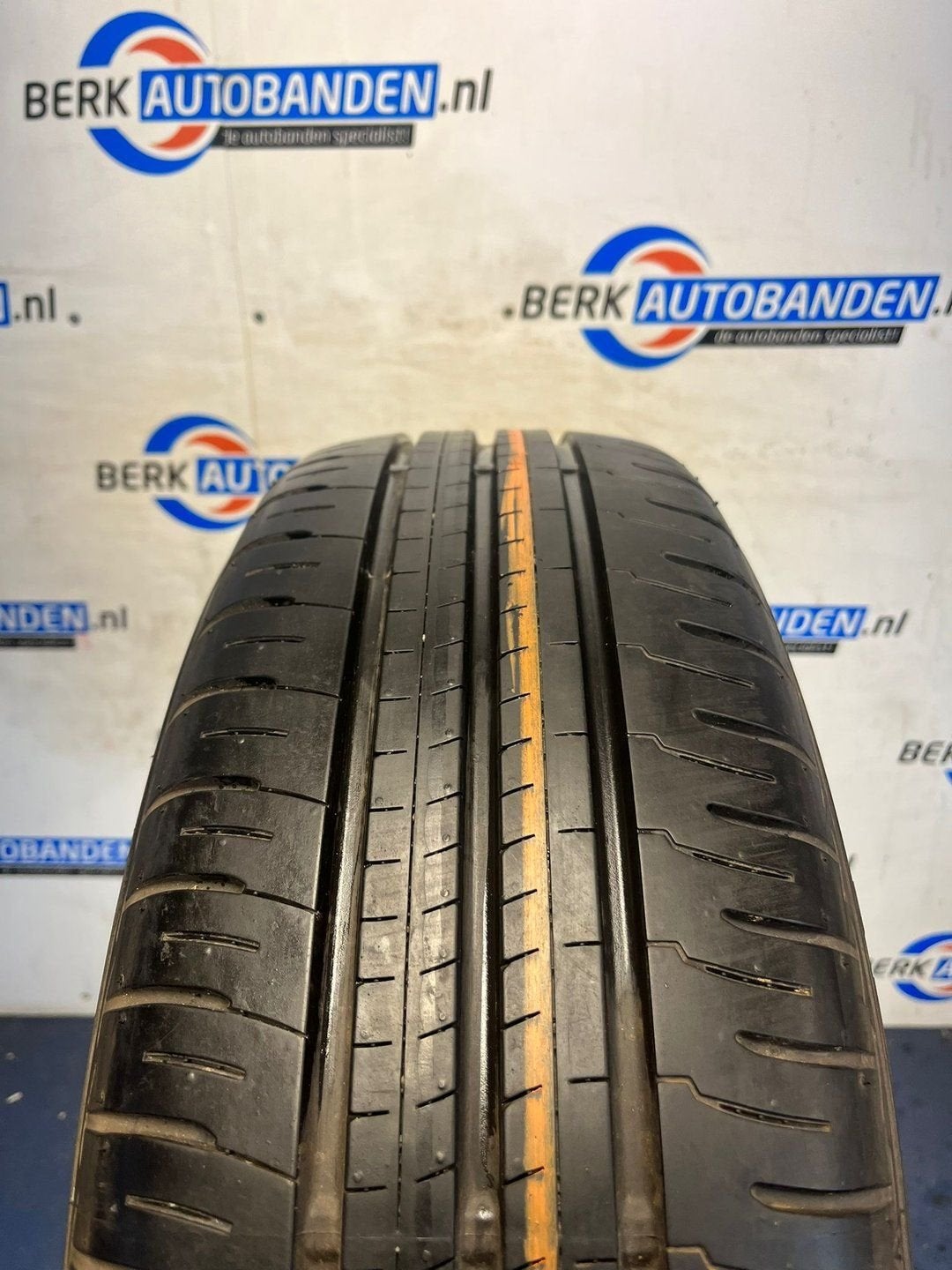 2x Falken Ziex ZE010B (DEMO) 205/65 R16 95H 205/65/16 205651, Auto-onderdelen, Banden en Velgen, Gebruikt, -, Band(en), Zomerbanden