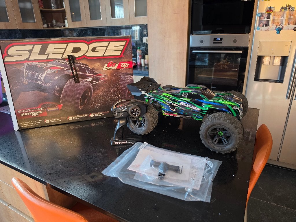 traxxas sledge 1/8 neuf et encore garanti rtr, Échelle 1:8, Voiture off road, Comme neuf, Enlèvement