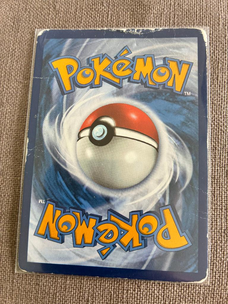 Charizard 4/102 originele kaart, Hobby en Vrije tijd, Ophalen of Verzenden, Gebruikt, Losse kaart, Foil