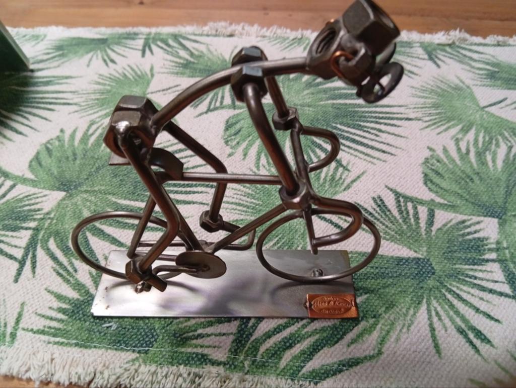 Nuts & bolts art cyclist  Hinz & Kunst.  eerste model, Antiek en Kunst, Ophalen