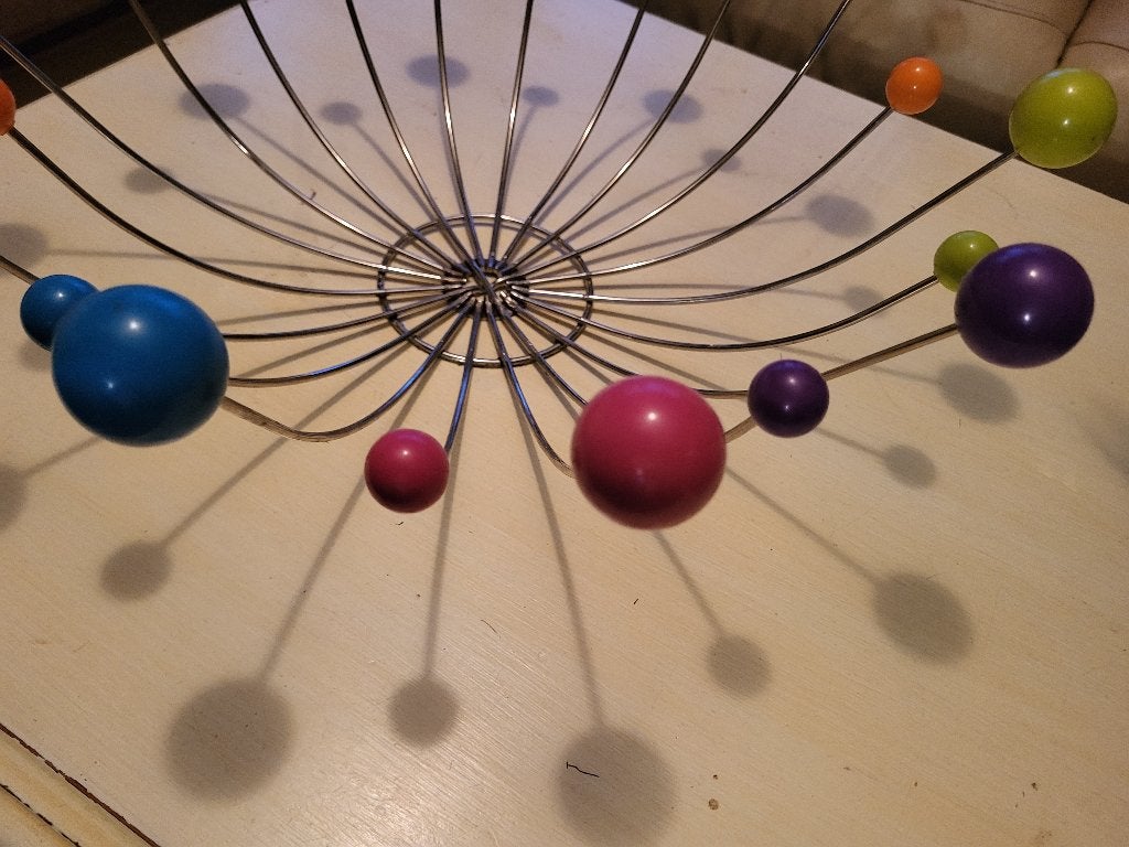 Fruitmand met gekleurde ballen, Gebruikt, Mand, Rond, Ophalen of Verzenden