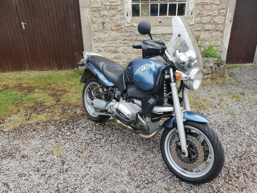 BMW R850R avec poignées chauffantes et coffres, Motos, 848 cm³, Poignées chauffantes, Occasion, 2 cylindres