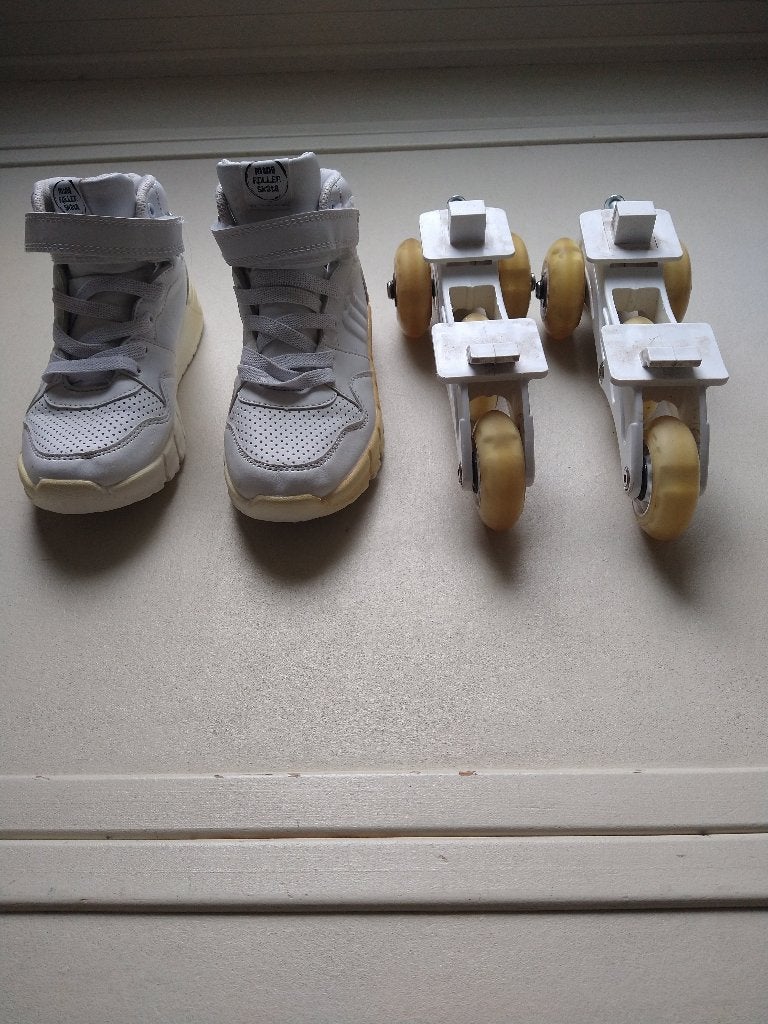 Rolschaatsen - skeelers met lichtgevende wielen maat 33, Ophalen of Verzenden, Kinderen