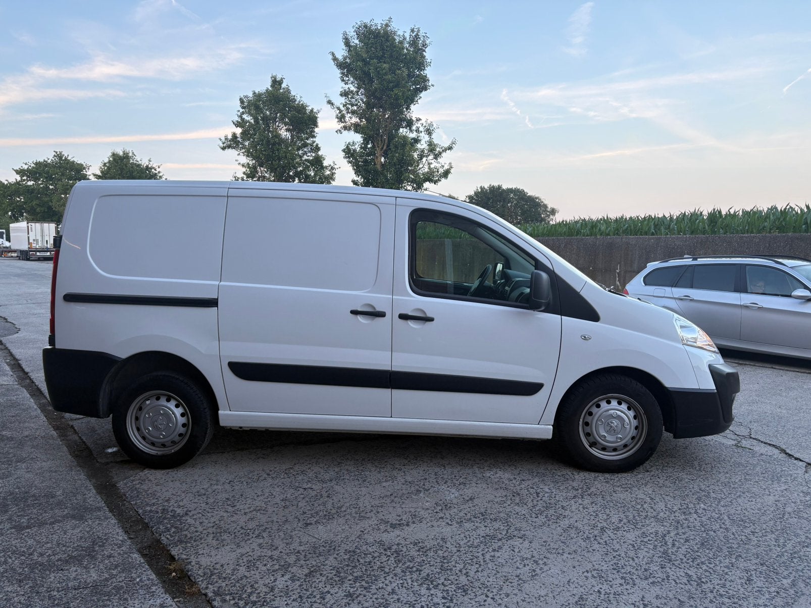 Peugeot Expert 1.6hdi 89Dkm!!!, Auto's, Bestelwagens en Lichte vracht, Voorwielaandrijving, Euro 5, Stof, 4 cilinders
