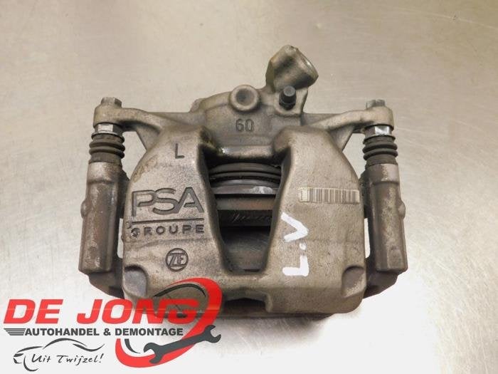 Remklauw (Tang) links-voor van een Peugeot Partner, Gebruikt, -, -, Ophalen of Verzenden