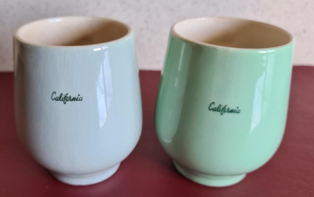 2 kopjes/ mugs 'California '- Regout Maastricht, Antiek en Kunst, Ophalen of Verzenden