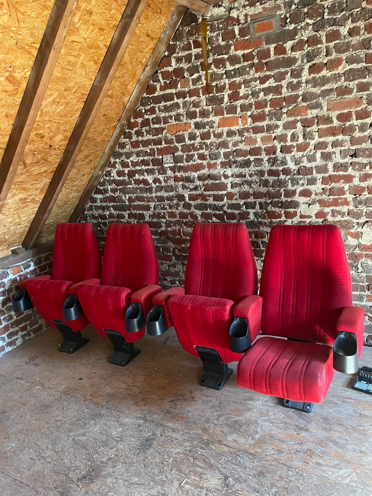 Cinemastoelen met bekerhouder, Ophalen, Zo goed als nieuw