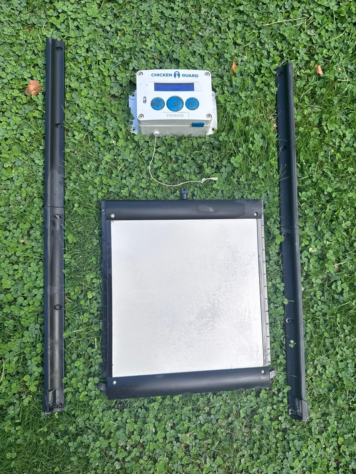 Porte automatique pour poulailler ChickenGuard, Dieren en Toebehoren, Pluimvee | Toebehoren, Ophalen, Zo goed als nieuw, Kippenhok of Kippenren
