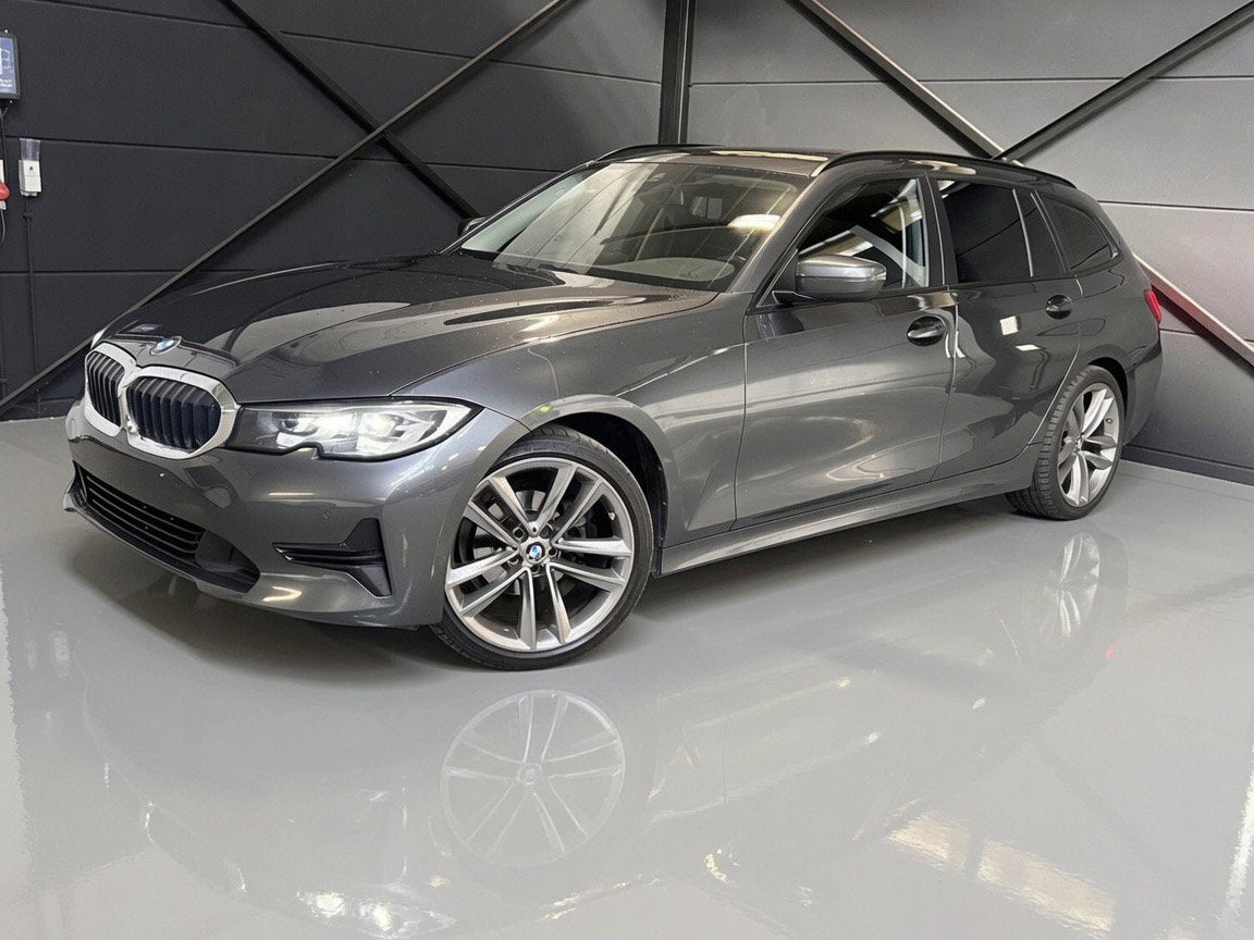Bmw 3-reeks 2.0i Automaat, 156pk, bj2022, 104.000km, Automaat, Leder, Bedrijf, 5 deurs