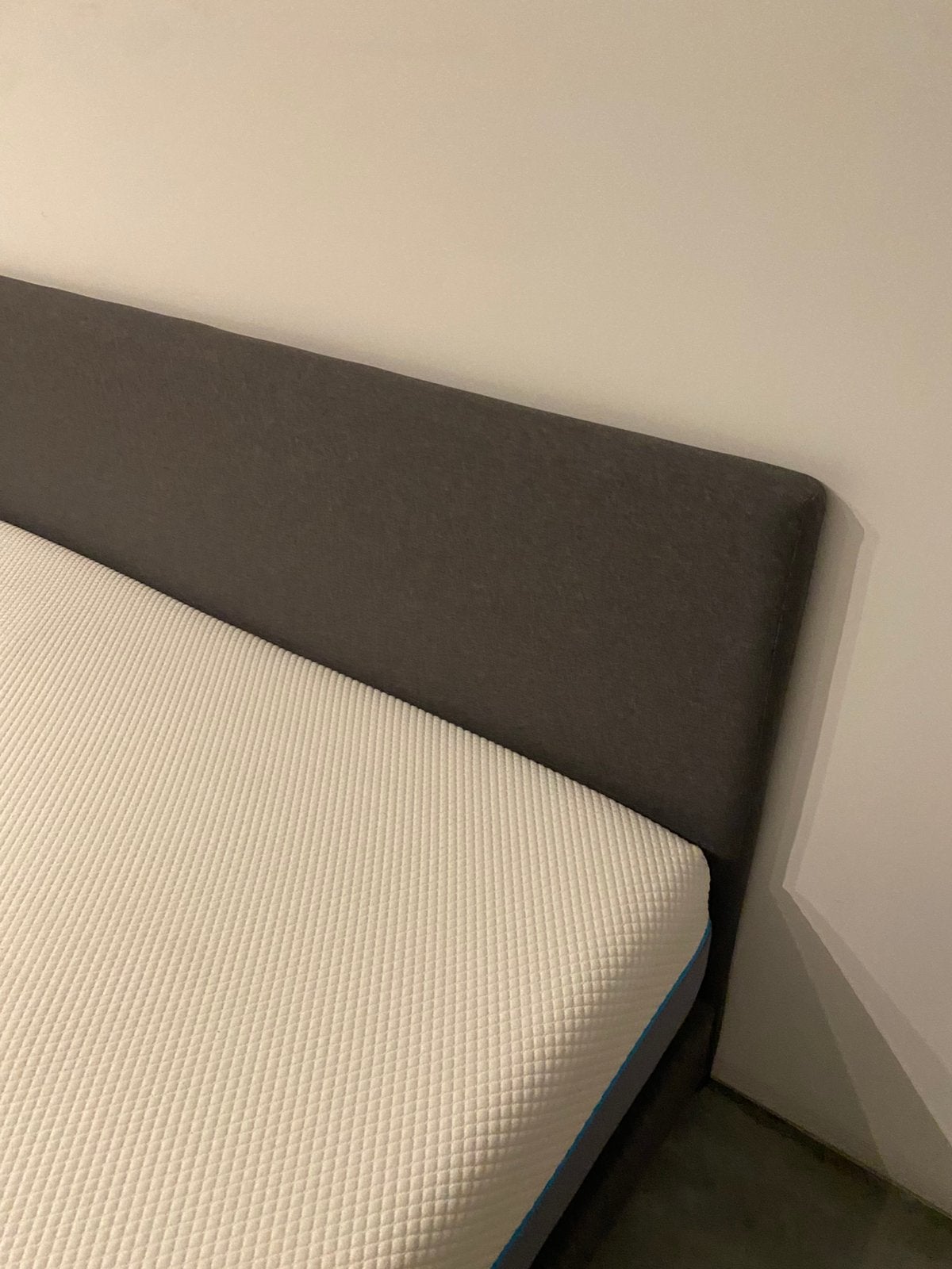 Boxspring, Huis en Inrichting, Ophalen, Zo goed als nieuw, Grijs