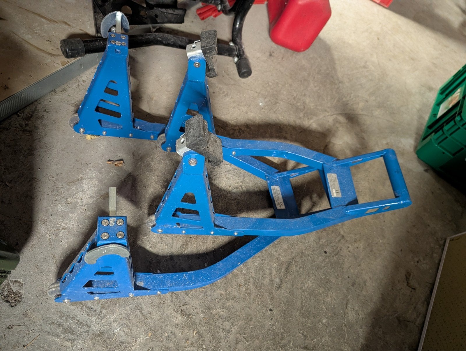 Paddock stand voor en achter, Motoren, Ophalen