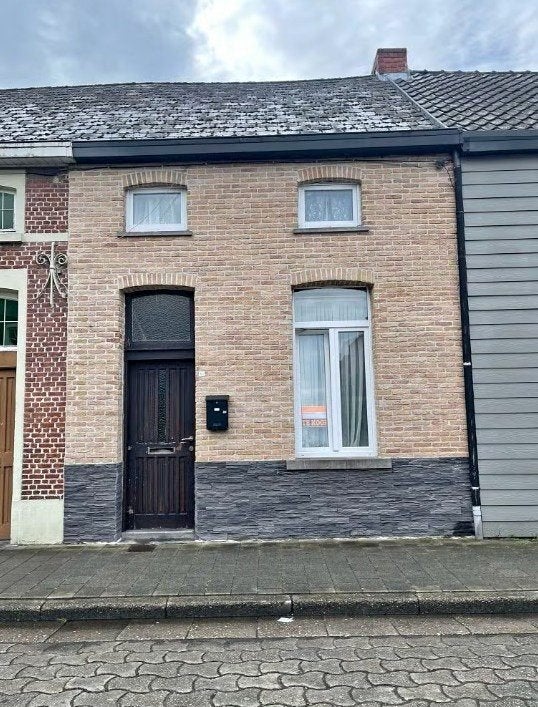 Huis Te Koop ZELE Kapellestraat 51, Immo, Provincie Oost-Vlaanderen, Tot 200 m², 2 kamers, Tussenwoning