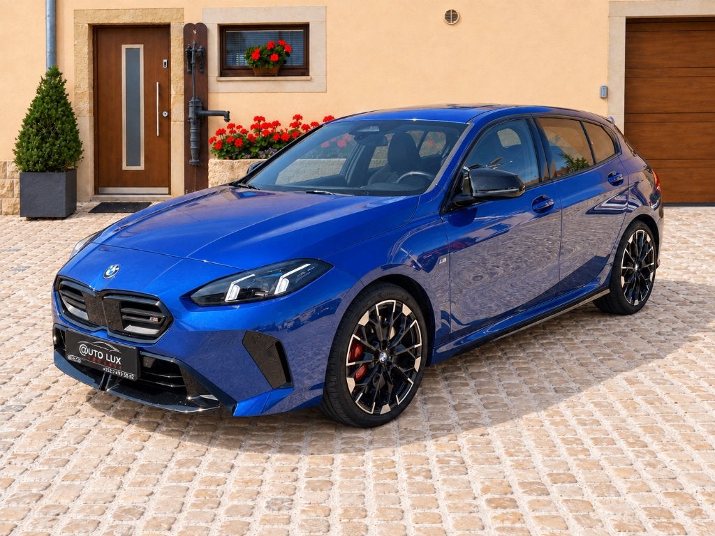 BMW M135 xDrive/M Sport Pro/Sièges M Sport/Harman/Premium, Autos, Achat, Euro 6, Entreprise, Garantie prolongée