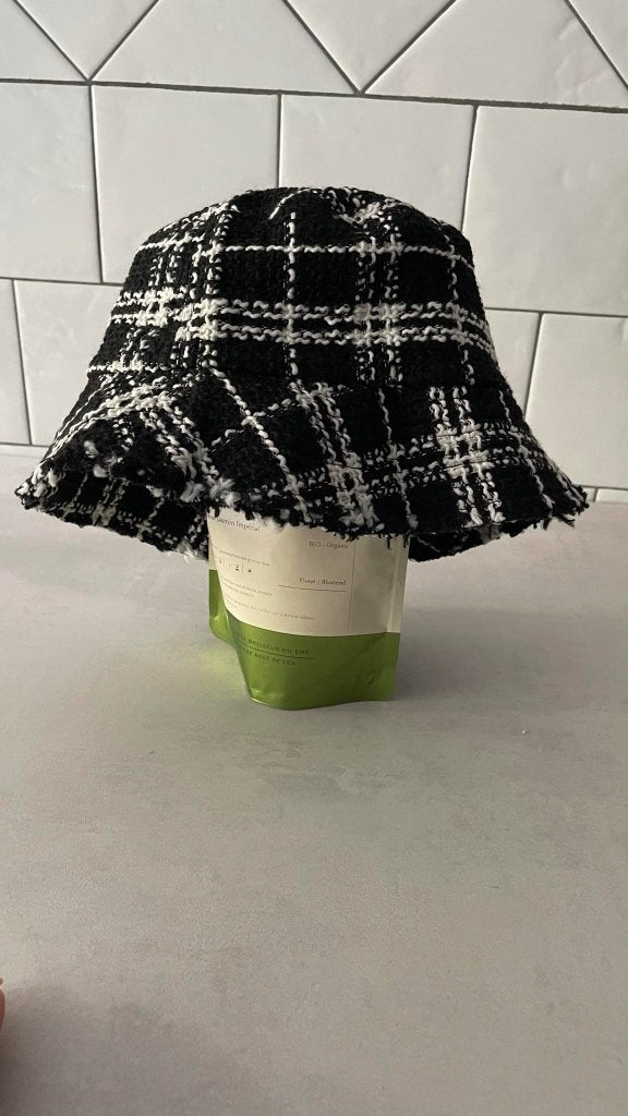 NIEUWE VISSERSHOED MET WITTE ZWARTE HOED, Kinderen en Baby's, Kinderkleding | Petten en Hoeden, Ophalen of Verzenden, Nieuw, Hoed
