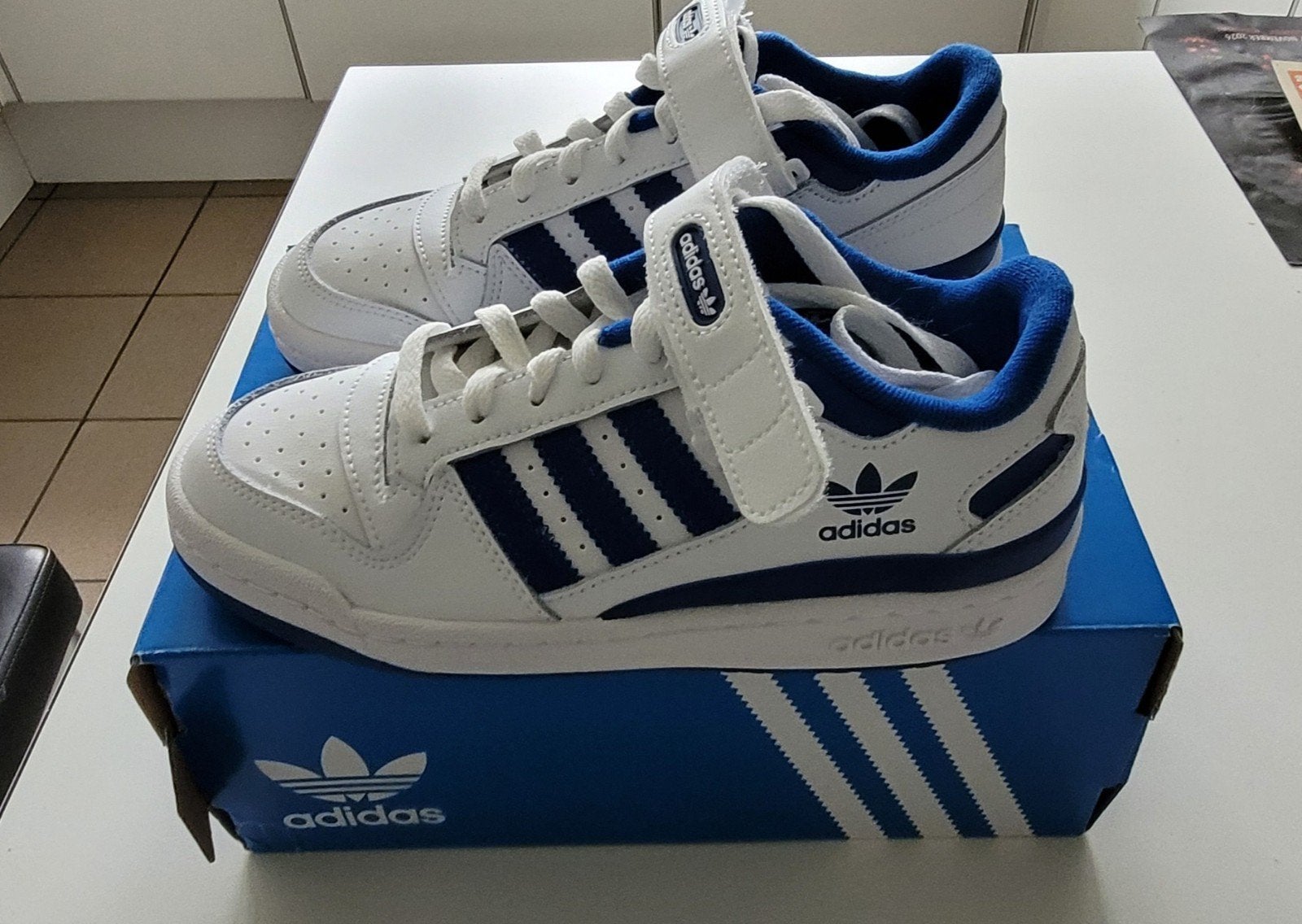 Adidas Forum Low J sneaker / sportschoen maat 36, Adidas, Sportschoenen, Nieuw, Ophalen of Verzenden