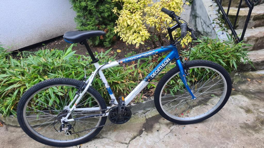 Rockrider fiets van 26 inch en 21 versnellingen, Fietsen en Brommers, Fietsen | Mountainbikes en ATB, Zo goed als nieuw