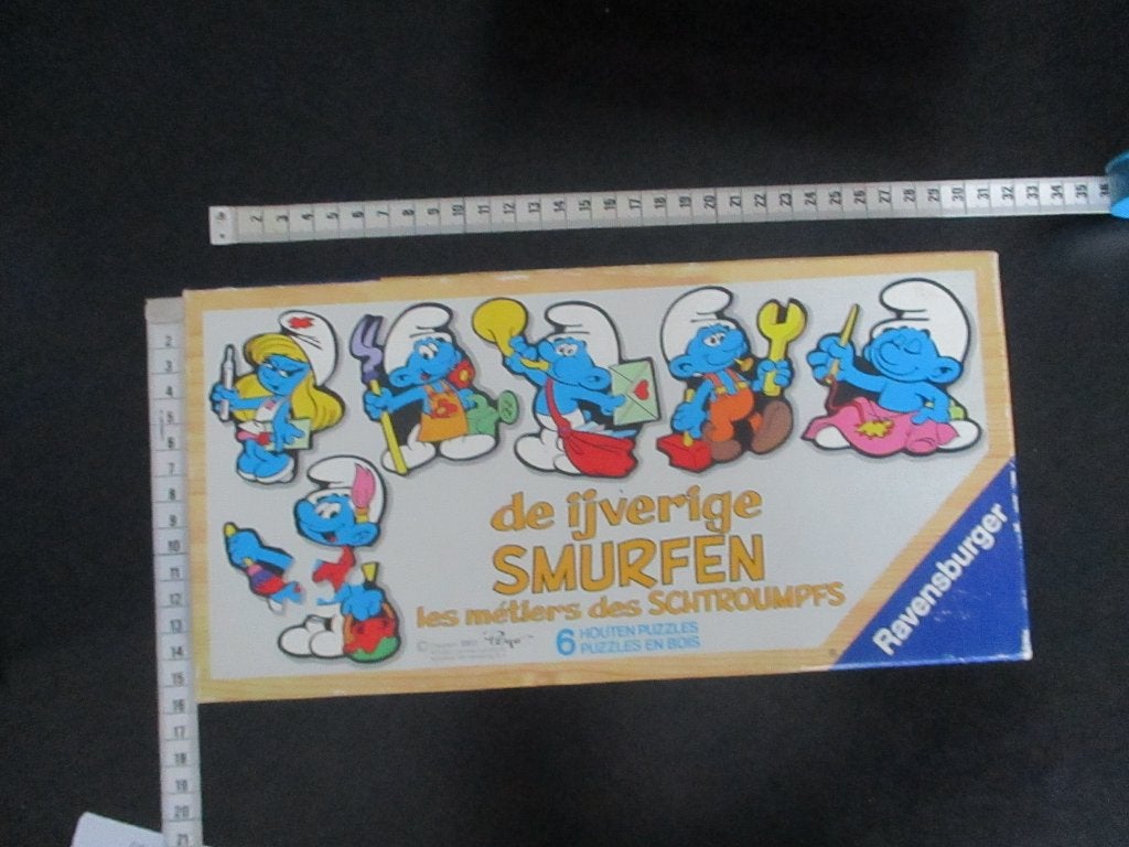 De ijverige smurfen houten puzzel 1983 verzamelobject, Hobby en Vrije tijd, Denksport en Puzzels, Gebruikt, Legpuzzel, Ophalen of Verzenden