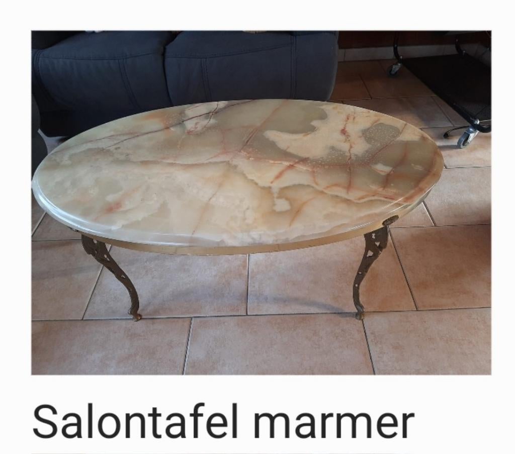 Table basse en marbre, Enlèvement