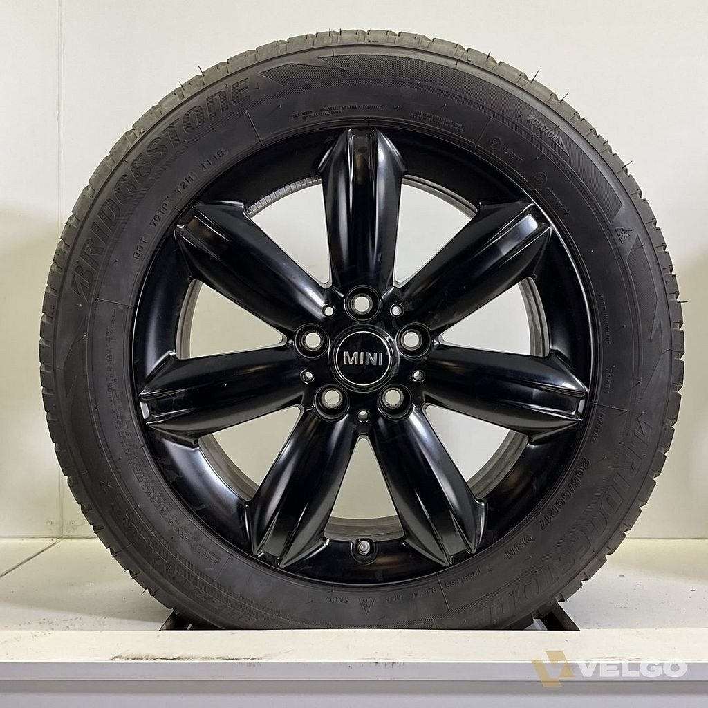 MINI JCW GRIP SPOKE 528 F54 SET VELGEN + WINTERBANDEN 17 INC, Gebruikt, -, -, Banden en Velgen
