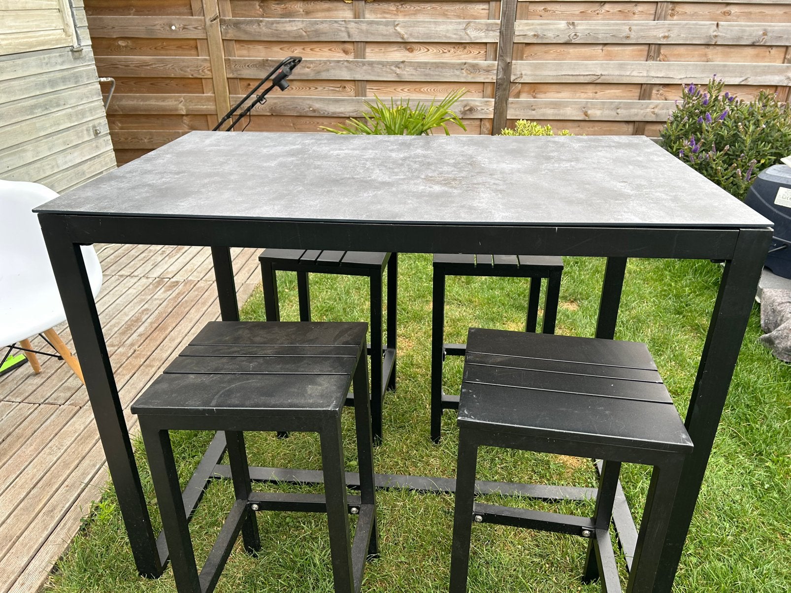 Bartafel met 4 krukken, Tuin en Terras, Ophalen, 4 zitplaatsen, Eettafel, Aluminium