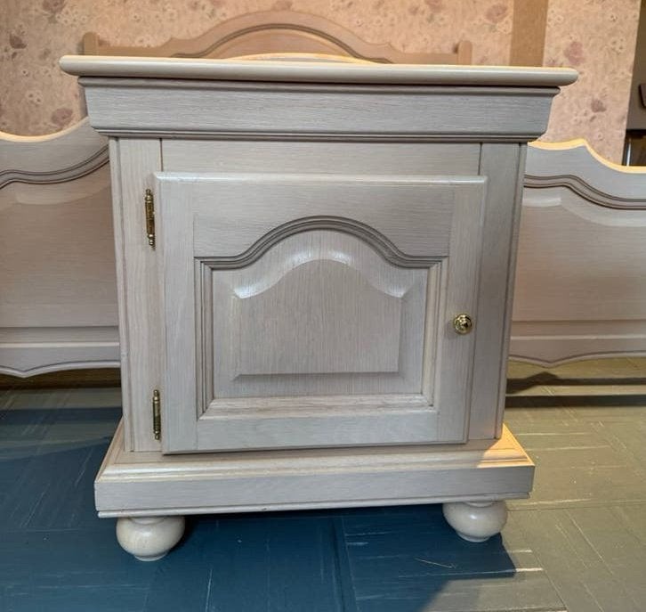 Table de chevet blanche, Maison & Meubles, Enlèvement, Utilisé
