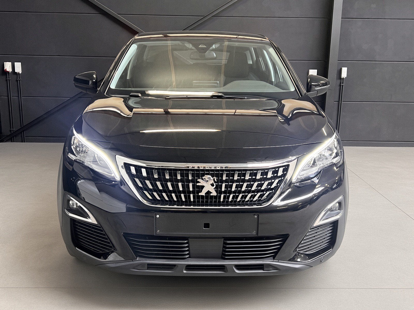 Peugeot 3008 Alure 1.2i Automaat,bj2017, 75.000km. 1j garant, Stof, Zwart, 5 zetels, 5 deurs