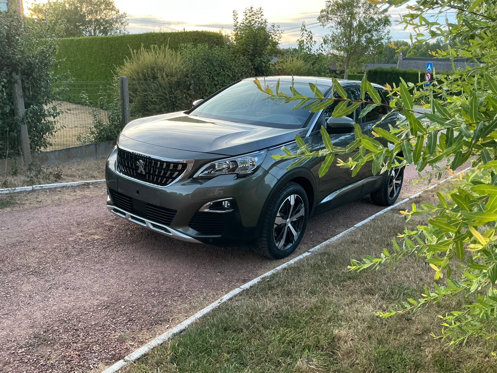 Peugeot 3008 1.5 BlueHDi 12 maanden garantie automaat!, Autos, Achat, Entreprise, Entretenue par le concessionnaire, Noir