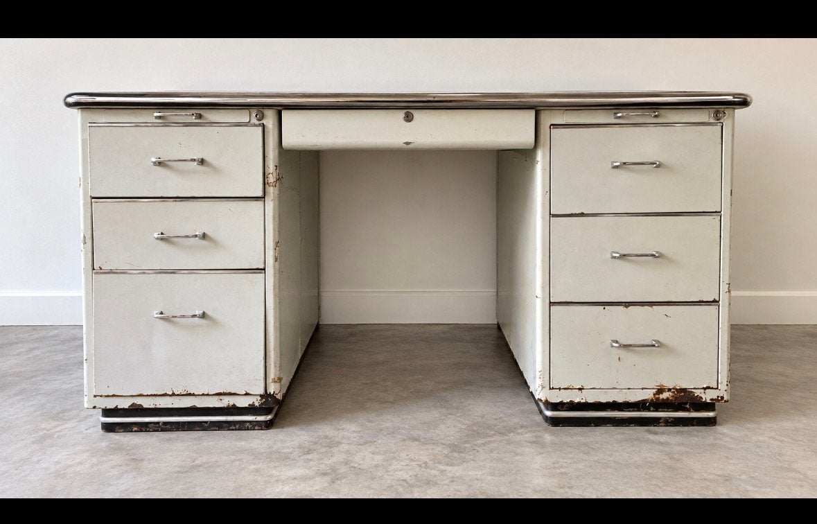 Ancien cabinet médical, Enlèvement