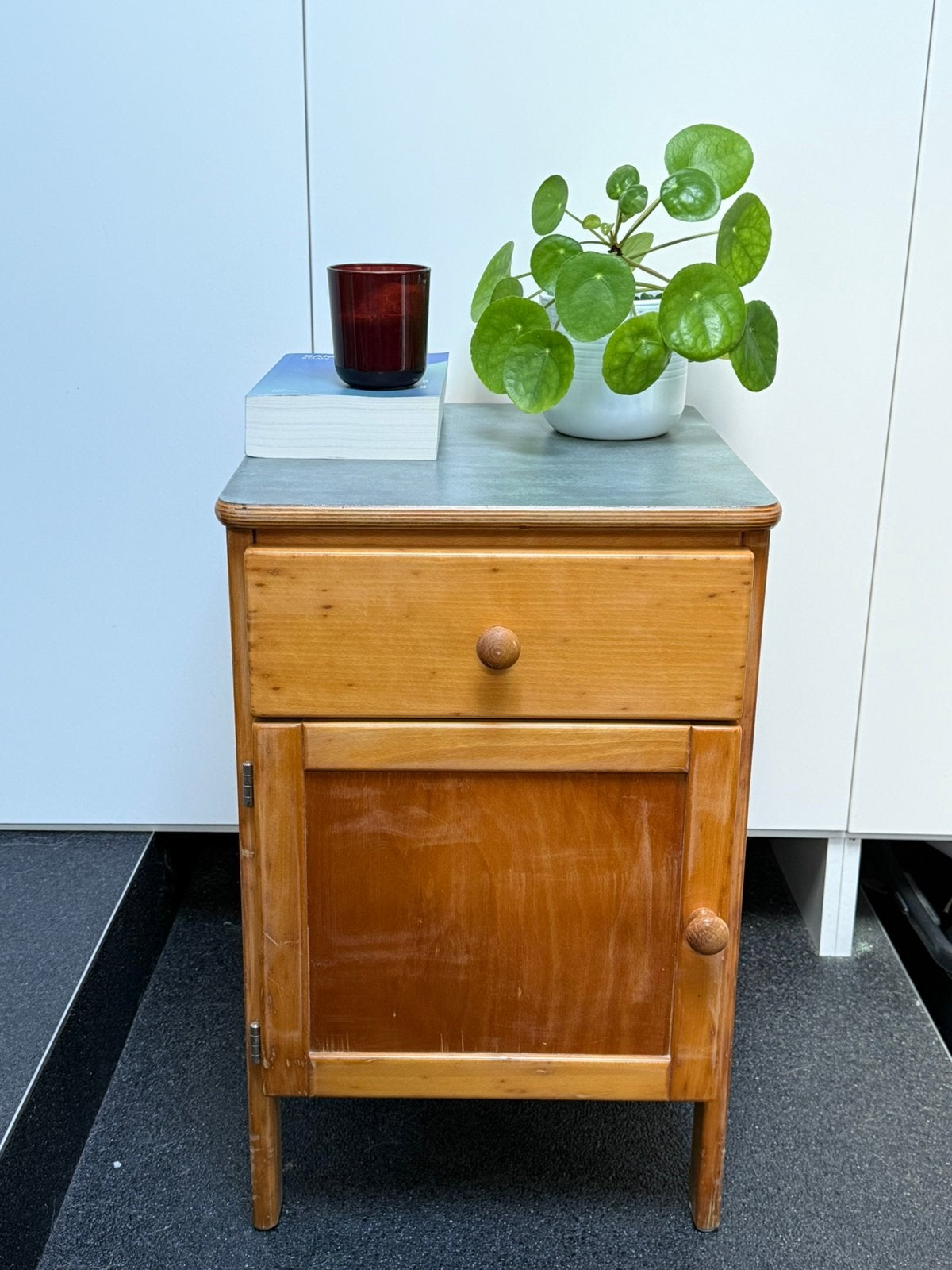Nachtkastje - bijzet kastje - kastje, Huis en Inrichting, Ophalen, Gebruikt, Minder dan 45 cm, 55 tot 70 cm