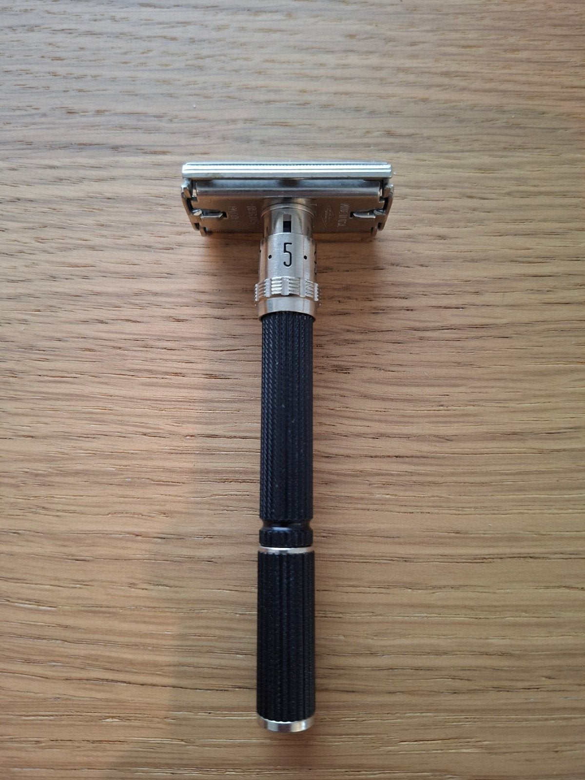 Gillette black beauty safety razor scheermes, Ophalen