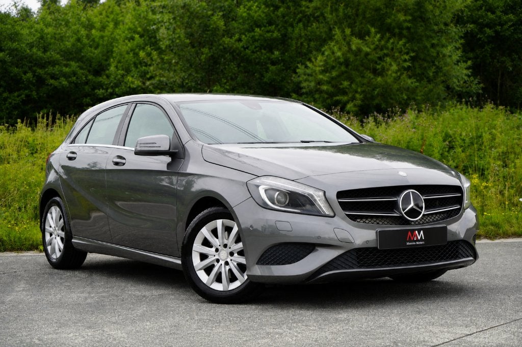 Prachtige Mercedes A180 1.6i met 142.000Km, Autos, Mercedes-Benz, 90 kW, Euro 6, Entreprise, Noir