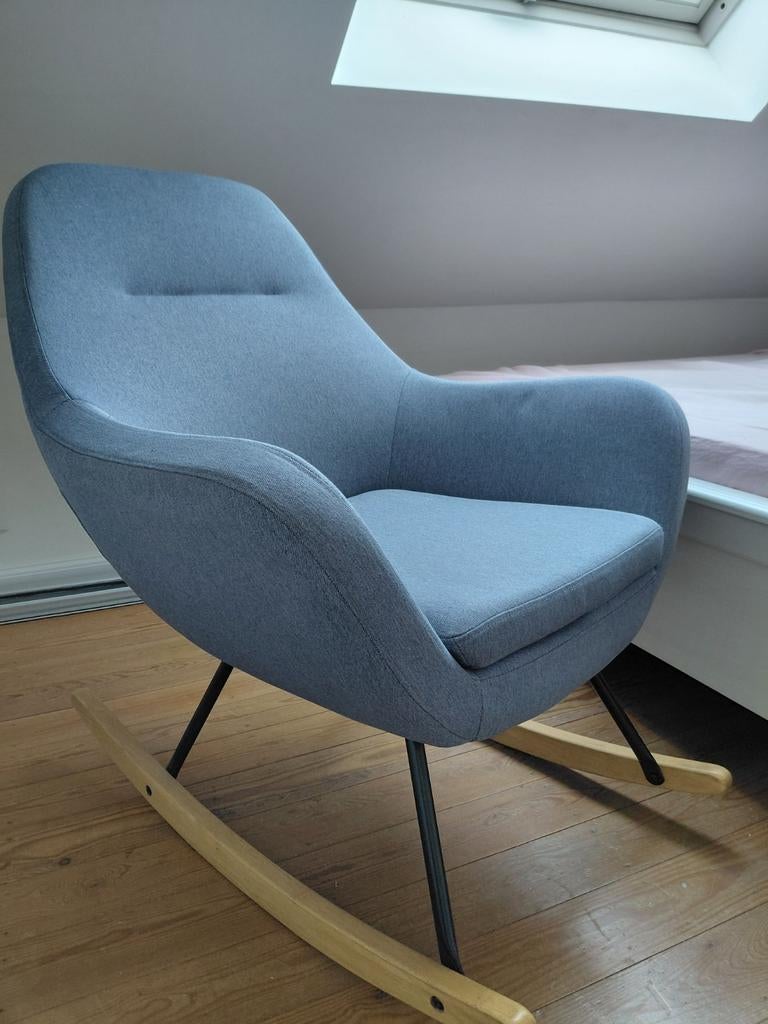 Blauwe schommelstoel - perfecte staat, Huis en Inrichting, Ophalen