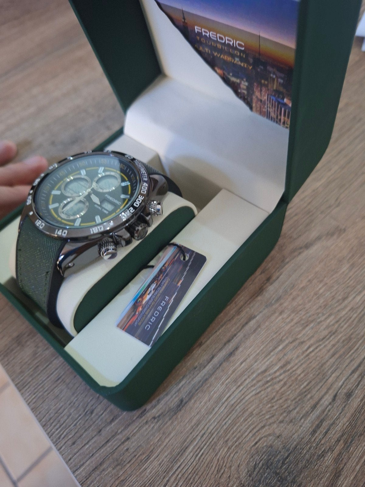 montre homme, Enlèvement ou Envoi
