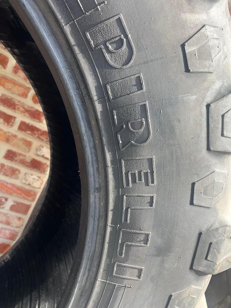 Pirelli tractor banden tm700 580/70r38, Ophalen