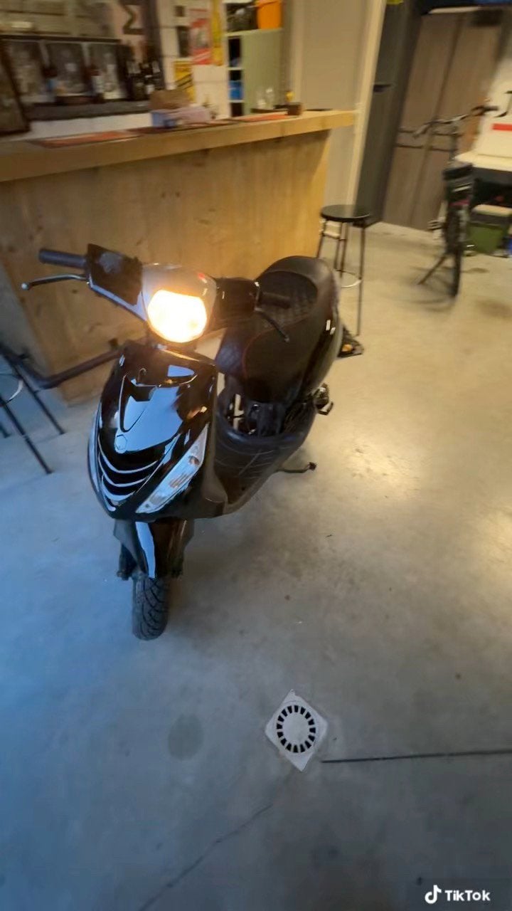 Zip 2 Takt b klasse, Fietsen en Brommers, Ophalen, Tweetakt, Zip, 50 cc