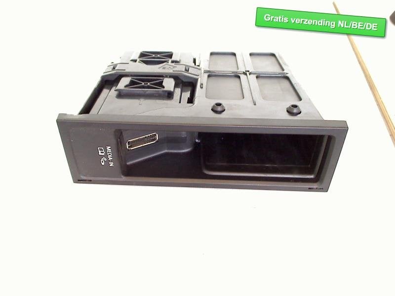ORDINATEUR MULTIMEDIA Tiguan (5N1 / 2) (5N0035342B), Volkswagen, Volkswagen AG, Utilisé, Kundenbetreuung@volkswagen.de