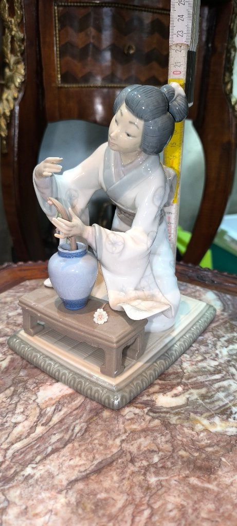 Lladro porseleinen geisha, Antiek en Kunst, Ophalen