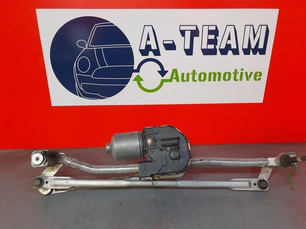 RUITENWISSER MECH + MOTOR Audi Q5 (8RB) (01-2008/05-2017), Robert Bosch AG, Gebruikt, Audi, Robert-Bosch-Allee 1
74232  Abstatt, DE