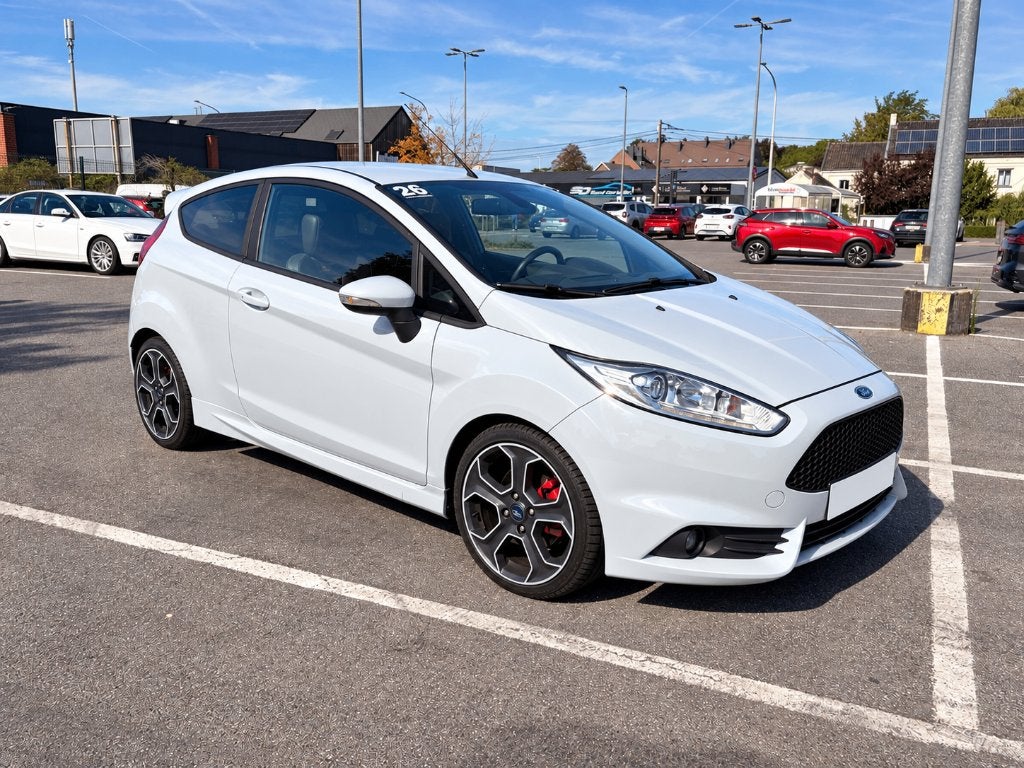 Ford Fiesta ST200 1.6 EcoBoost 200 ch – Storm Grey, Autos, Boîte manuelle, USB, Noir, 5 places