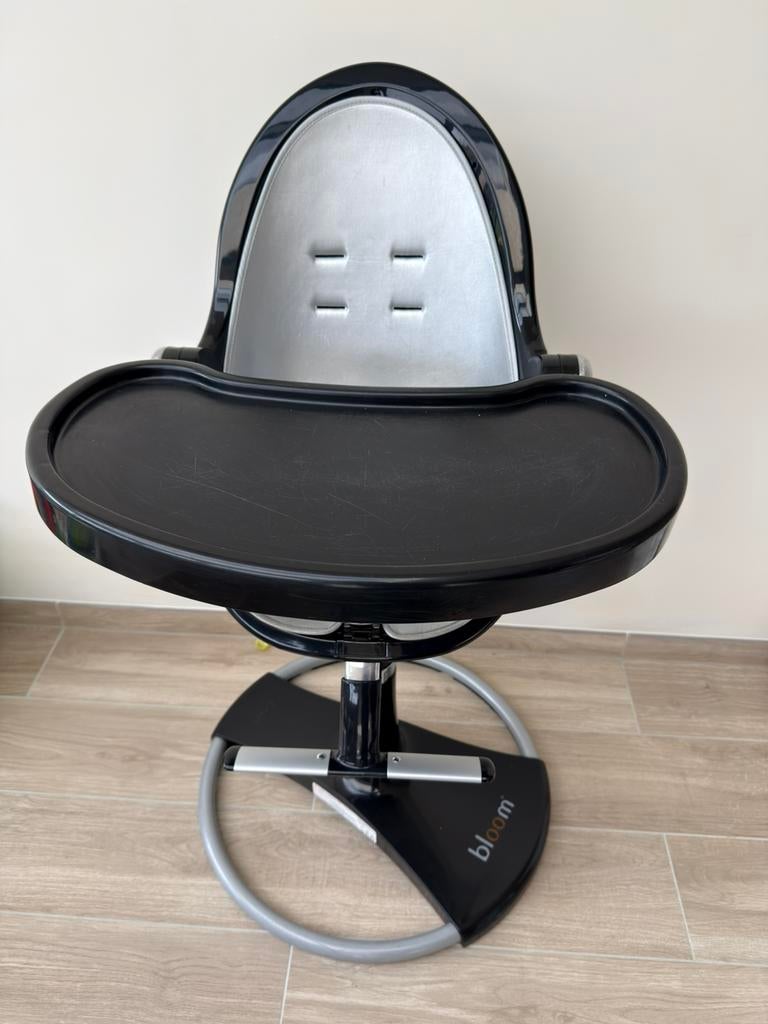 Bloom stoel + accessoires, Ophalen, Gebruikt, Meegroeistoel, Gordel(s)