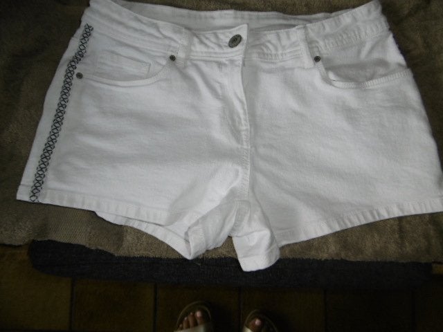 witte dames short, S/M, Ophalen of Verzenden