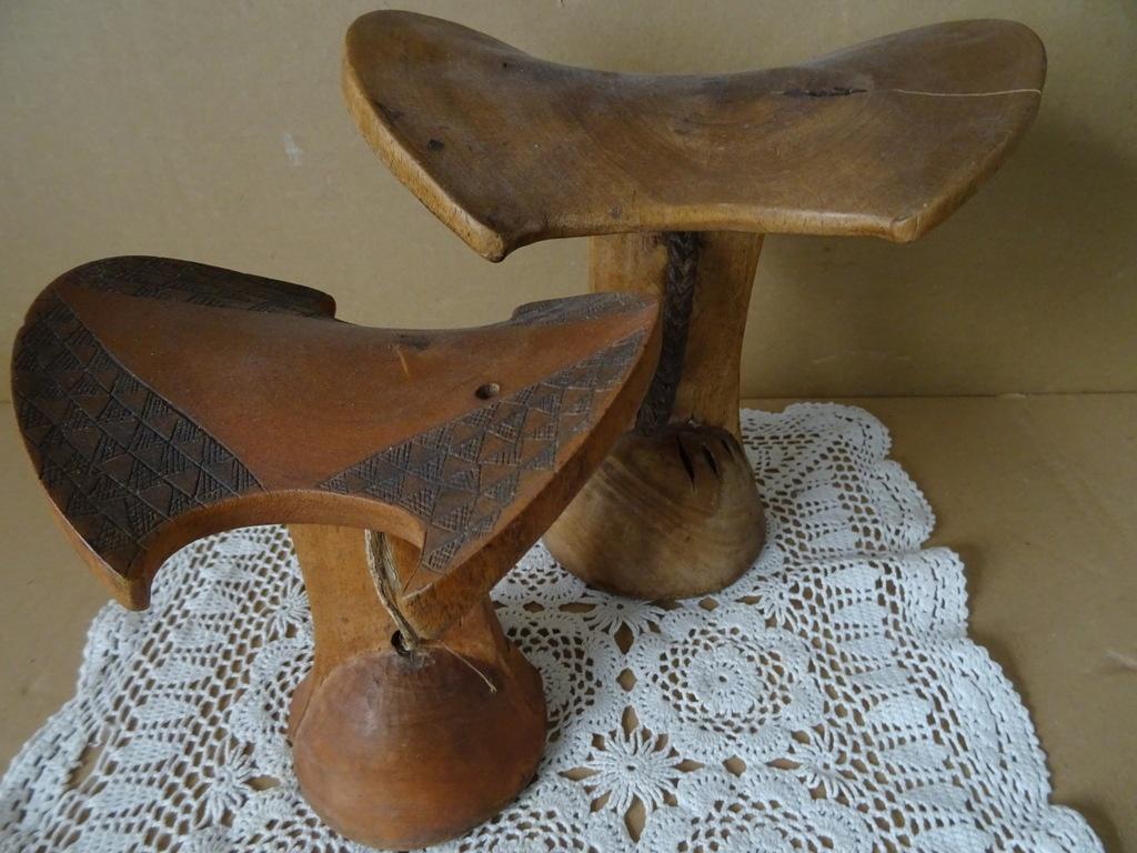 Afrikaanse hoofdsteun neksteun set hoofdsteunen 17cm en 21cm, Antiek en Kunst, Ophalen of Verzenden