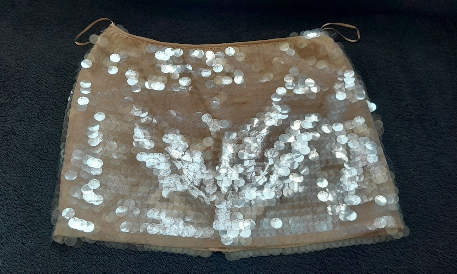 Prachtig rokje large bezet met doorzichtige pailletten H&M., Kleding | Dames, H&M, Ophalen of Verzenden, Zo goed als nieuw, Maat 42/44 (L)