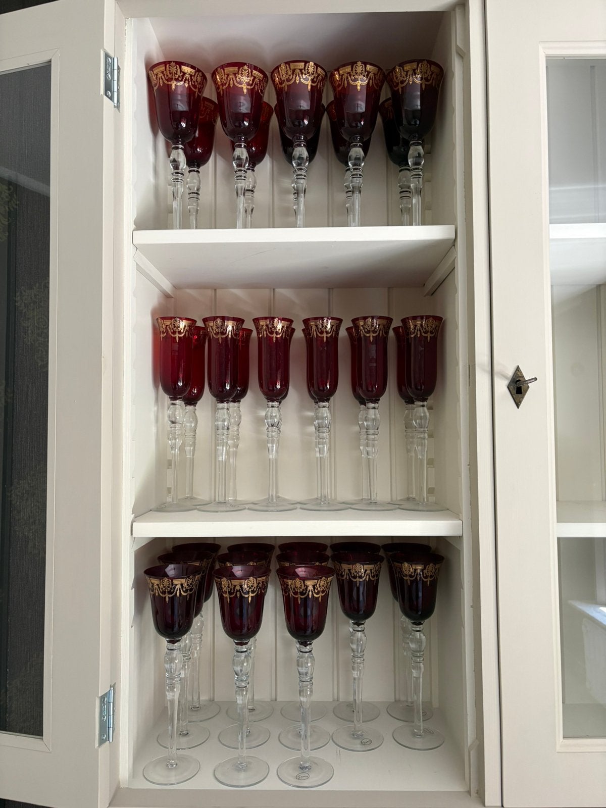 Rode wijnglazen, Verzamelen, Glas en Drinkglazen, Ophalen, Zo goed als nieuw, Overige typen