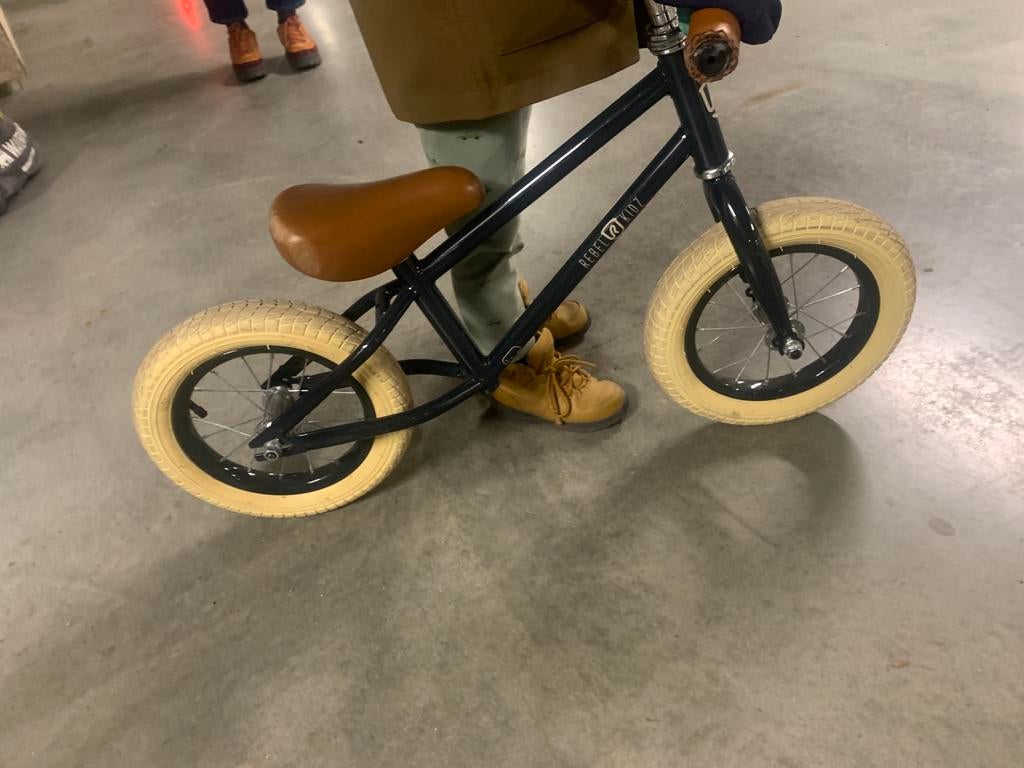 Rebel Kidz loopfiets, Ophalen of Verzenden, Zo goed als nieuw, Loopfiets