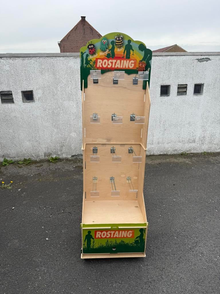 Présentoir en bois sur roulettes avec tige metalique, Enlèvement