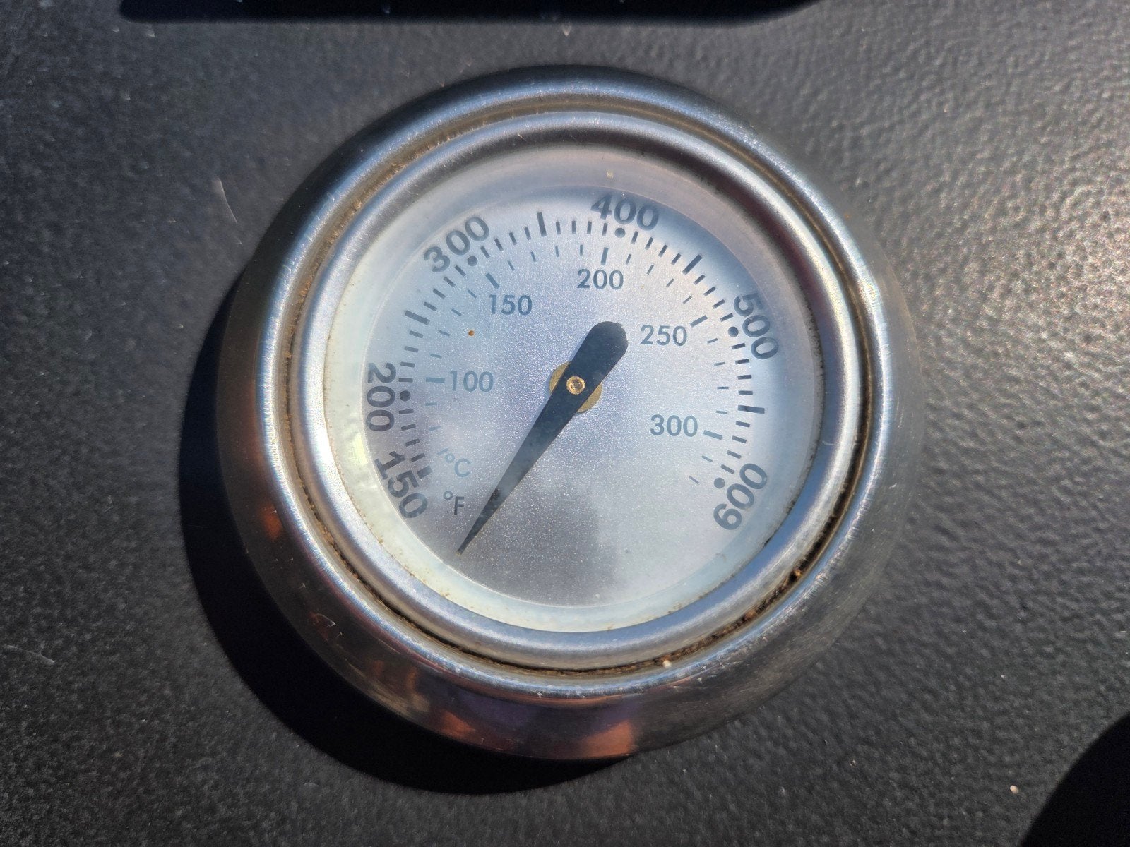 Pellet barbecue, Ophalen