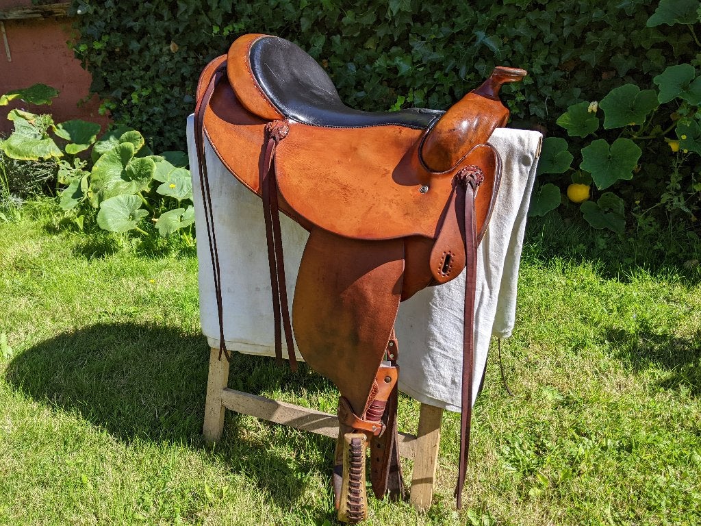 Deuber westernzadel Classic Line 15,5 inch round skirt, Enlèvement, Utilisé