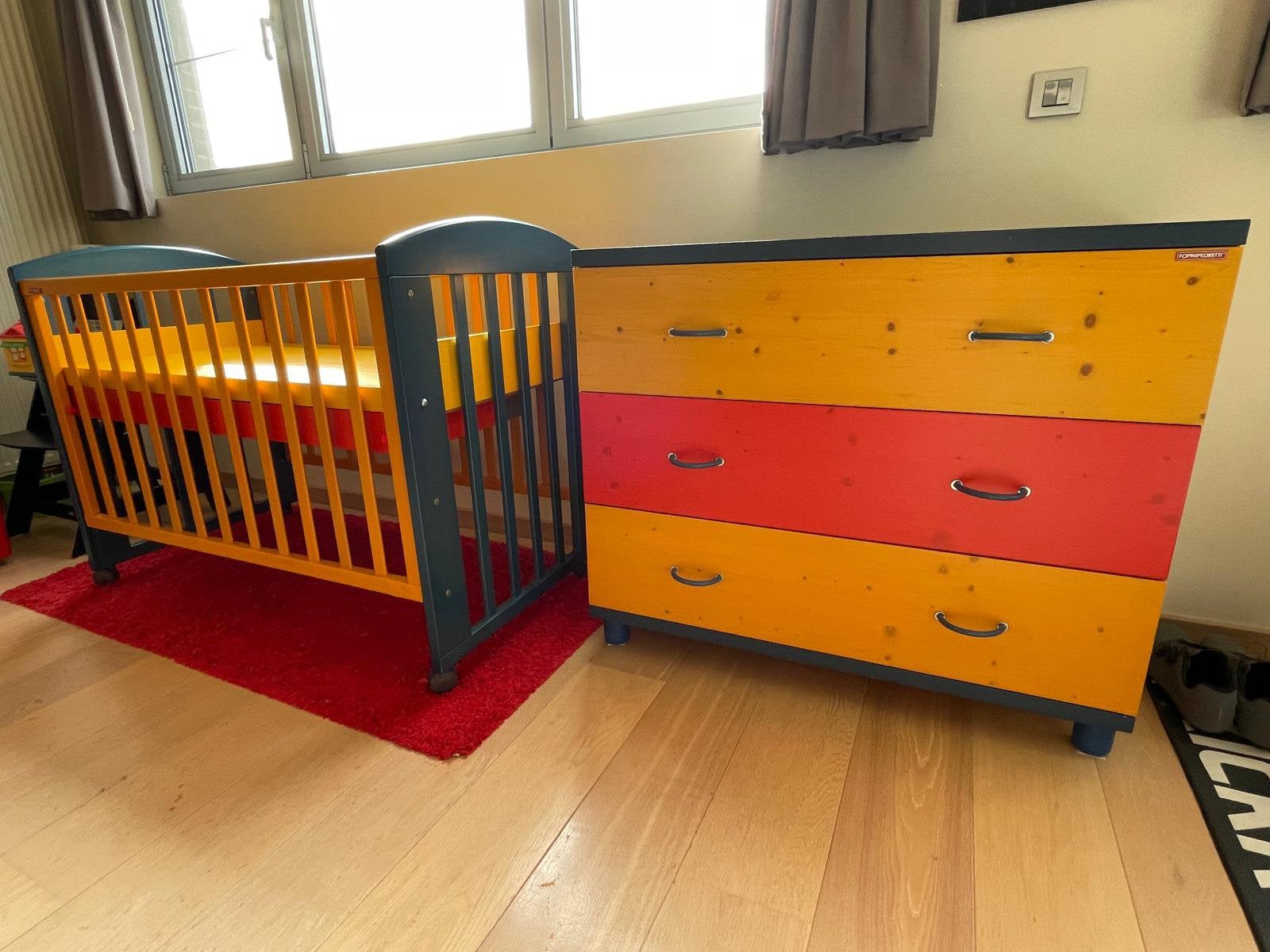 Kinderbed en kast + nieuwe matras!, Kinderen en Baby's, Ophalen, Gebruikt, Jongetje of Meisje
